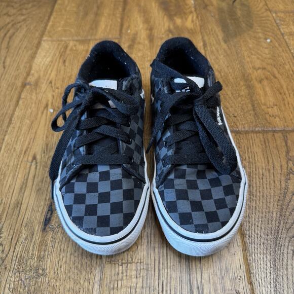 VAN's Classic Checkerboard Lace-up Skate Shoe 13 Youth Black & Grey - Picture 3 of 6